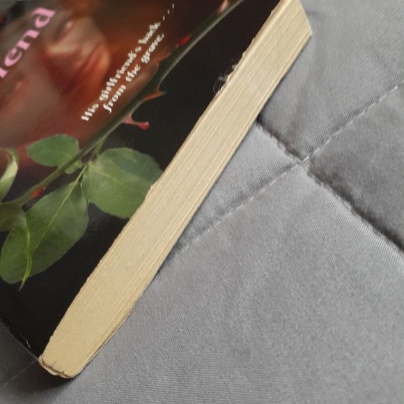 Point Thriller Ser. The Girlfriend by R. L. Stine (2004, Digest Paperback) - Picture 5 of 14